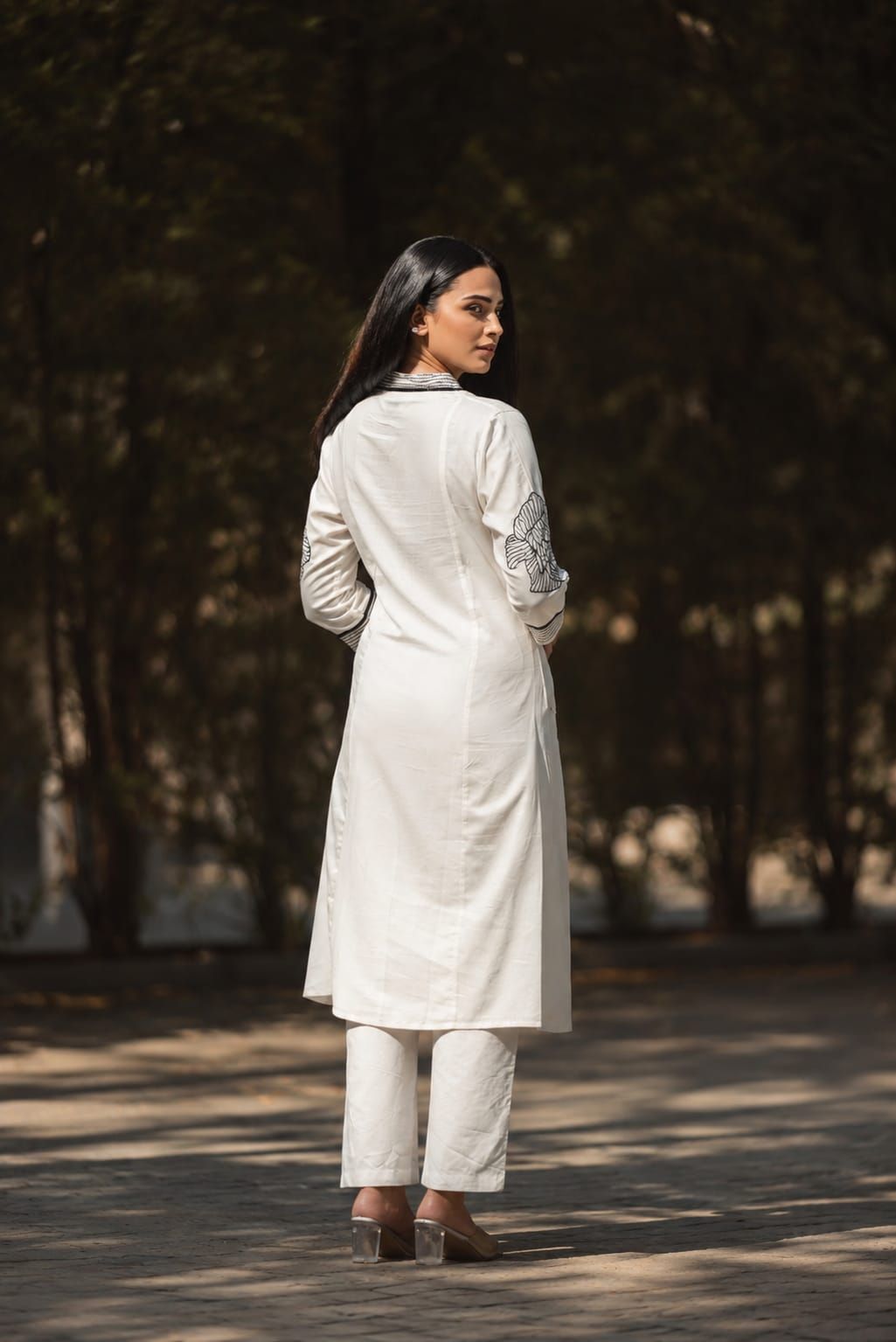 White & Black Printed Cotton Satin Kurta, view 3
