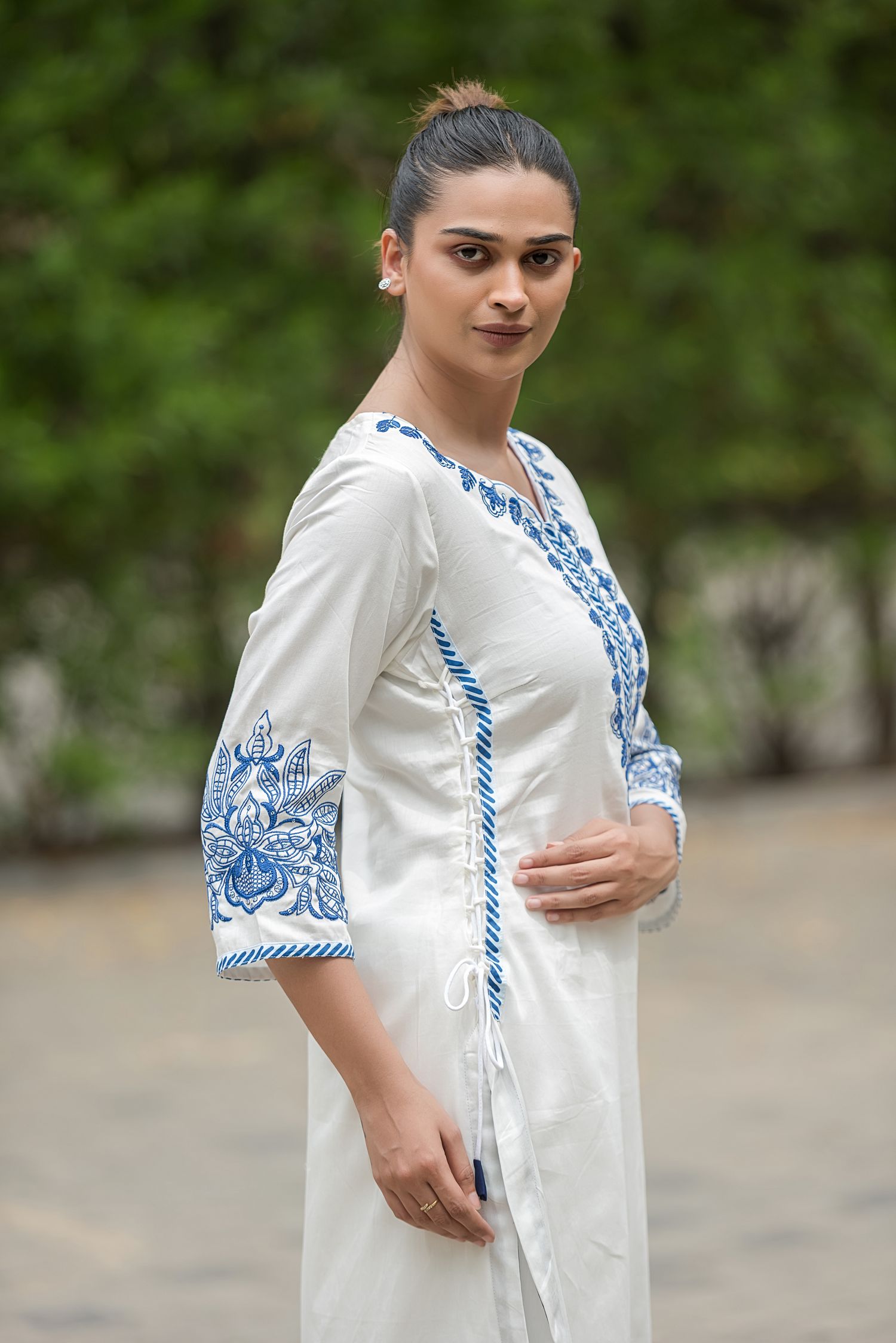 White & Blue Embroidered Cotton Kurta, view 4